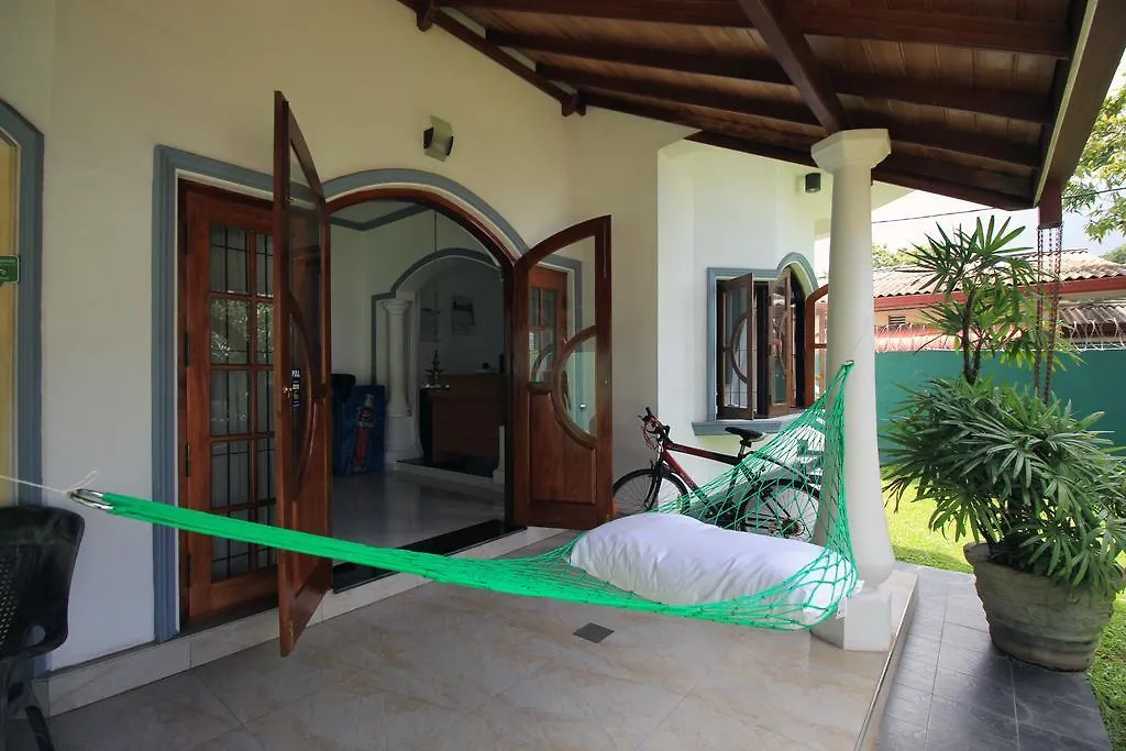 Flipflop Hostel Negombo 0*,  Sri Lanka
